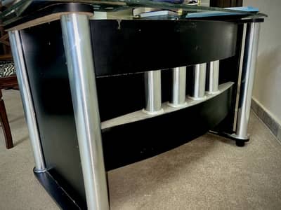Office table w glass top