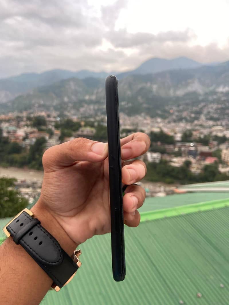 Google Pixel 4a 5