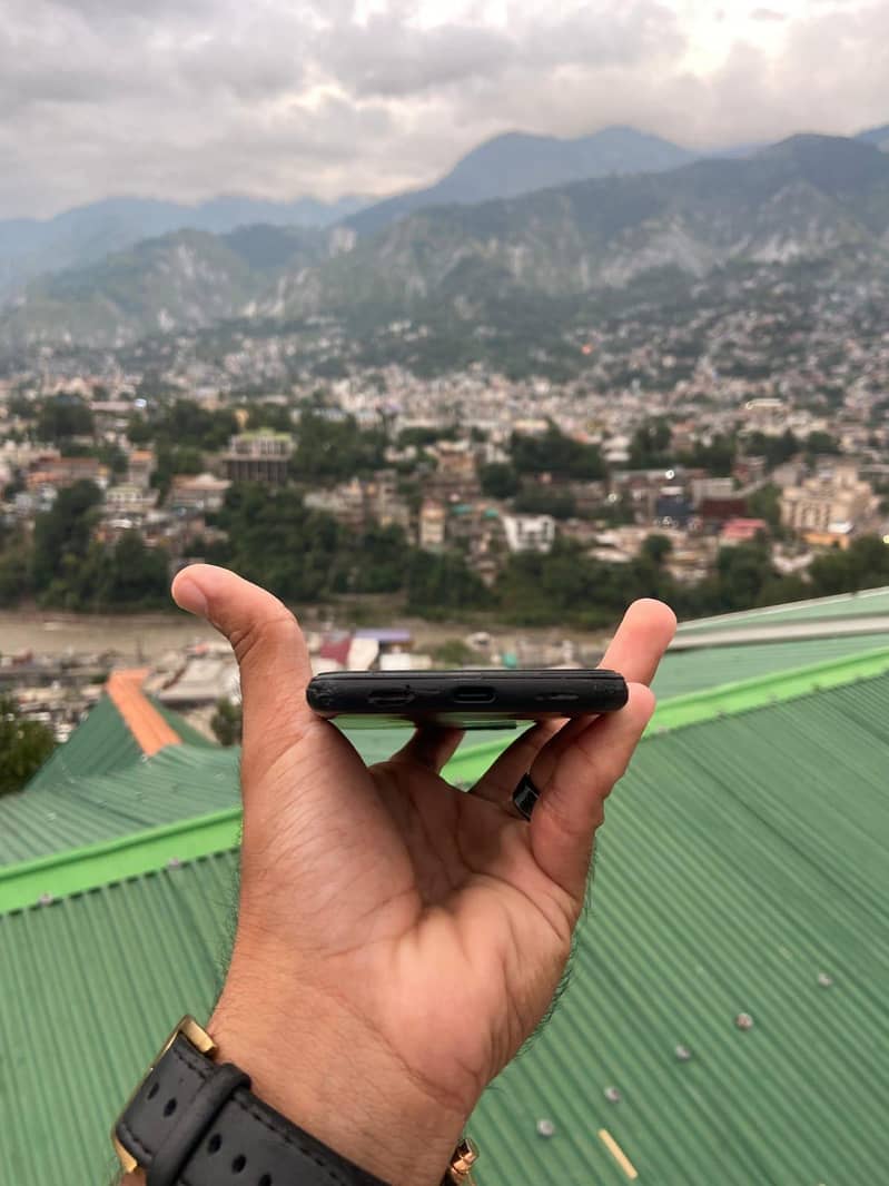 Google Pixel 4a 6