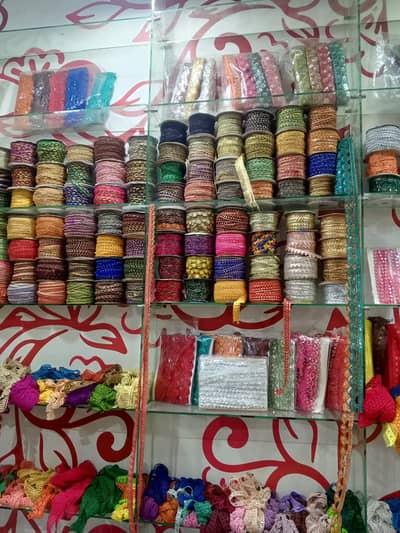 Laces for urgent sale