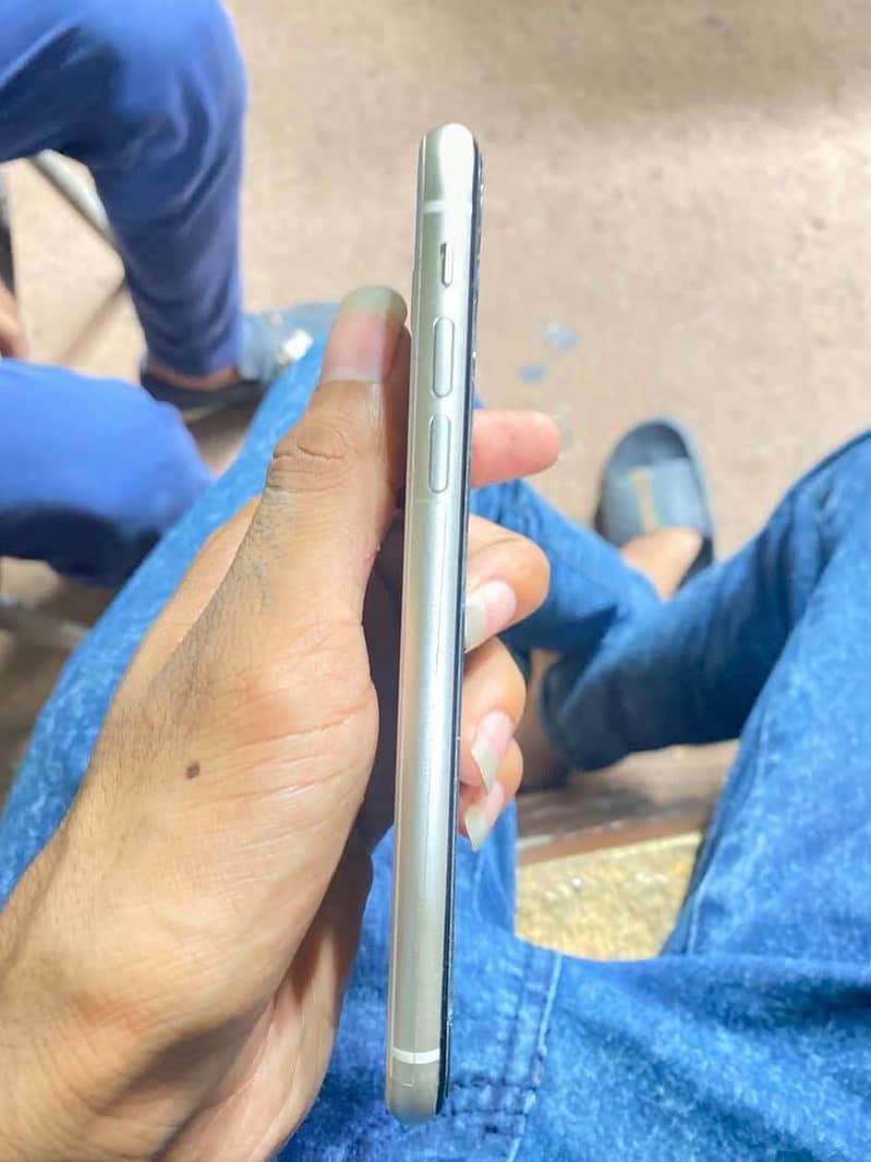 Iphone 11 3