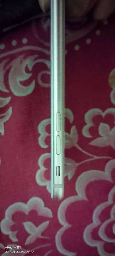 Apple iPhone 8