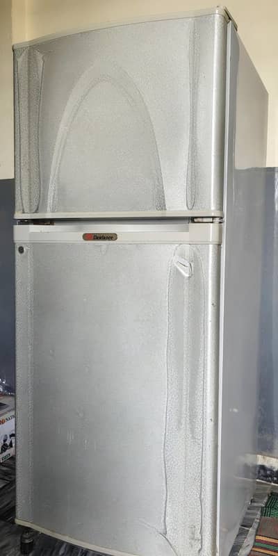Dawlance Refrigerator – Excellent Condition – Rs. 30,000