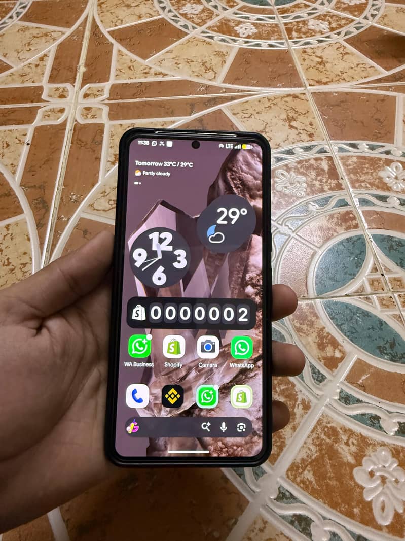 Google Pixel 8 Pro 2