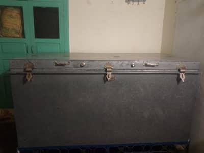 trunk Peti For Sale – Good Condition