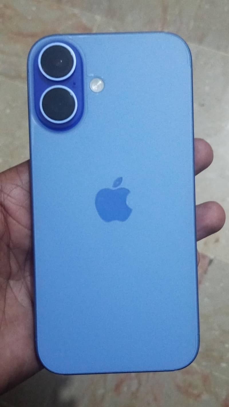 Apple iPhone 16 0