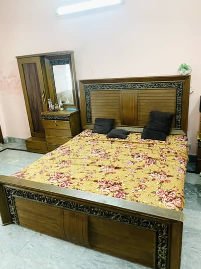 Bedset For sale without mattress