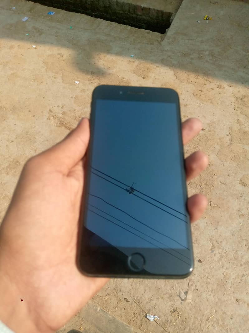 Apple iPhone 7 Plus 1
