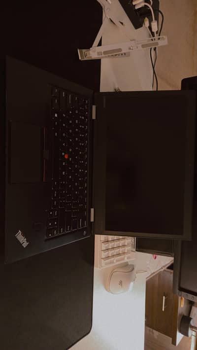 X1 Carbon Gen 4 | i5 6th Gen | 8GB RAM | 256GB SSD
