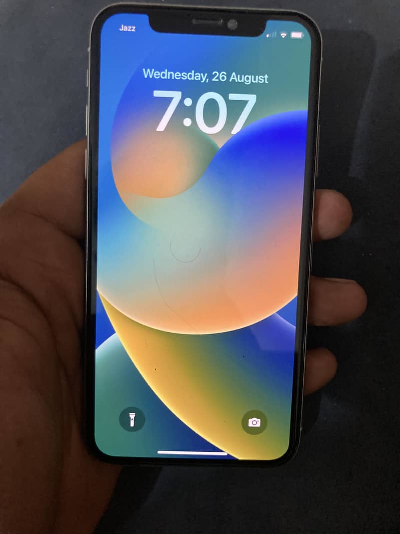 Apple iPhone X 4