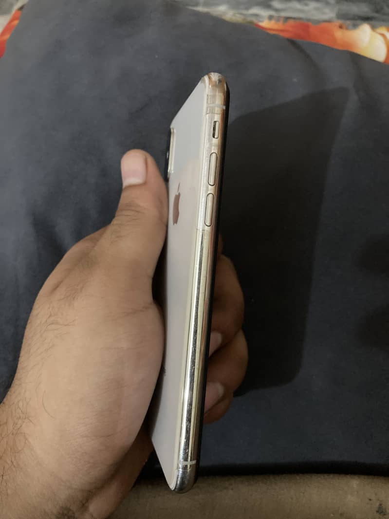Apple iPhone X 9