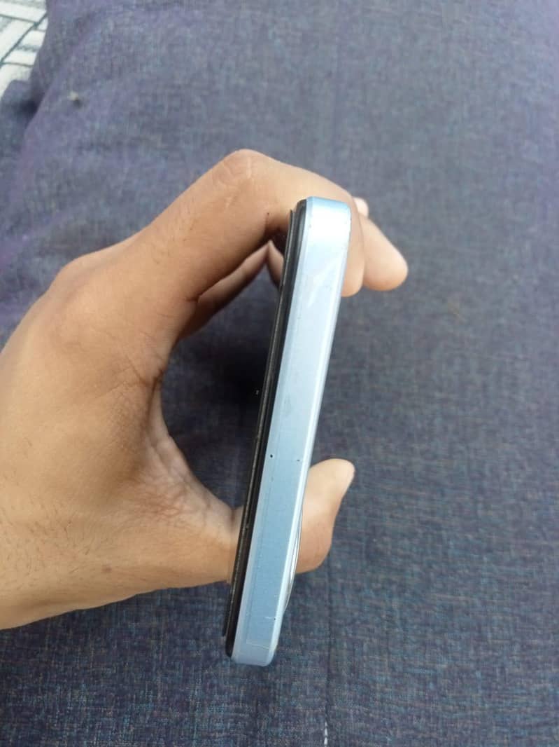 OPPO A60 5