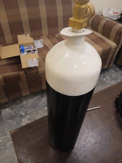 oxygen cylinder