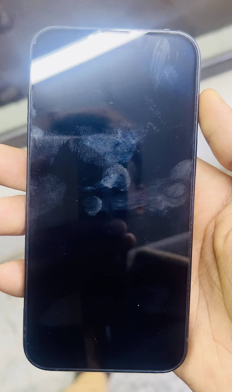 Apple iPhone 13 6