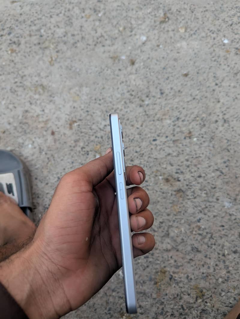 Realme C71 3