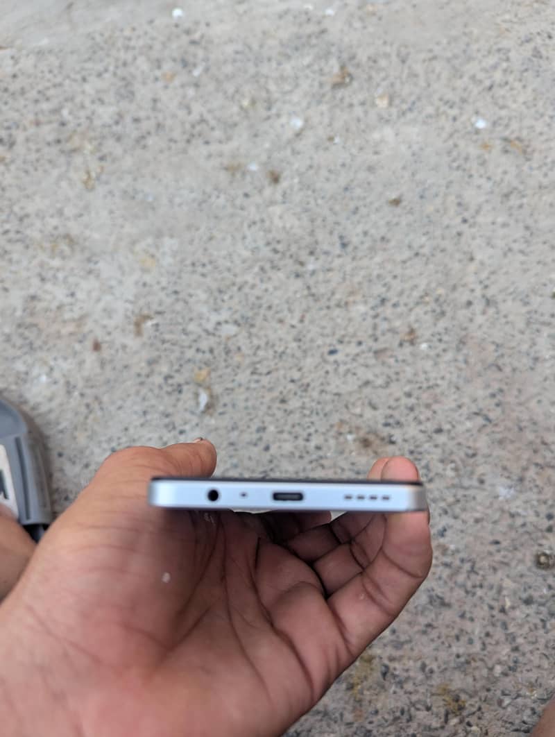 Realme C71 4