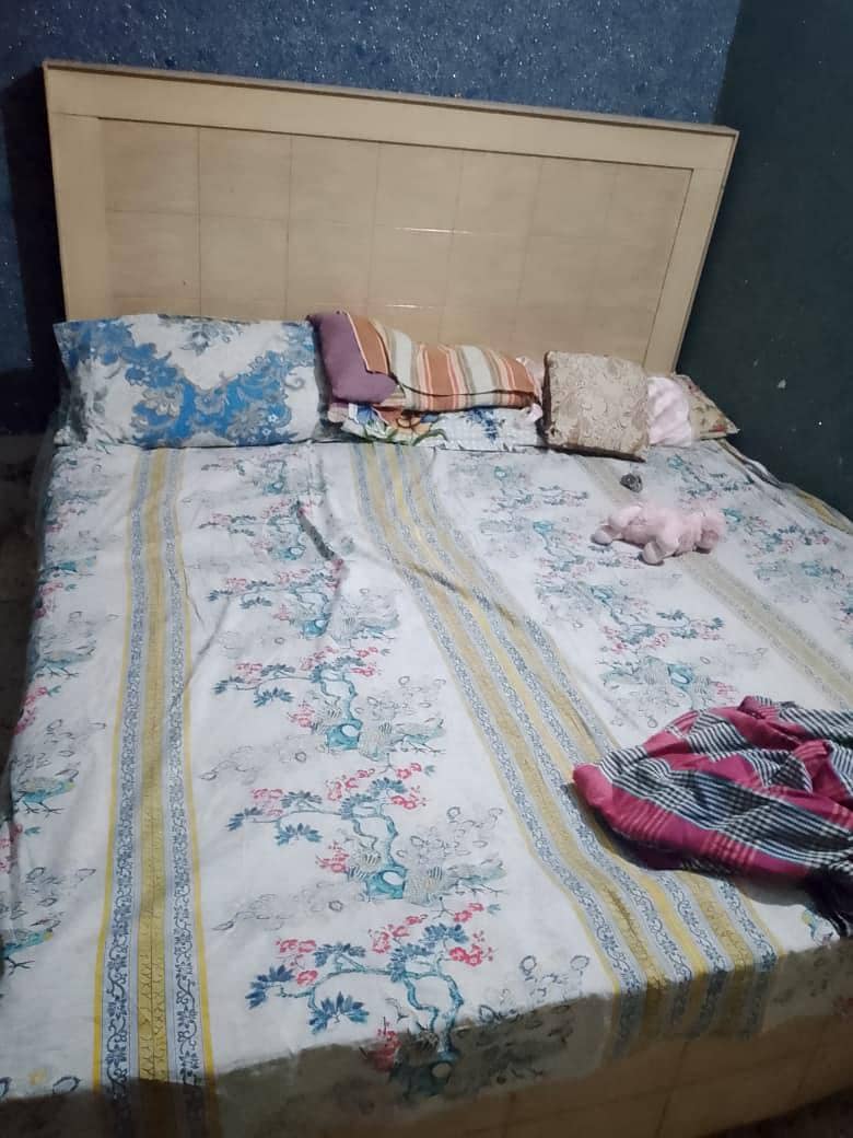 double bed 0