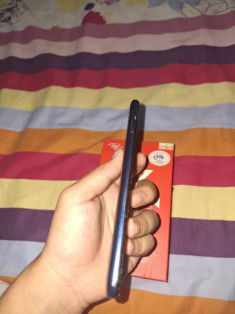 Itel Vision 3 6
