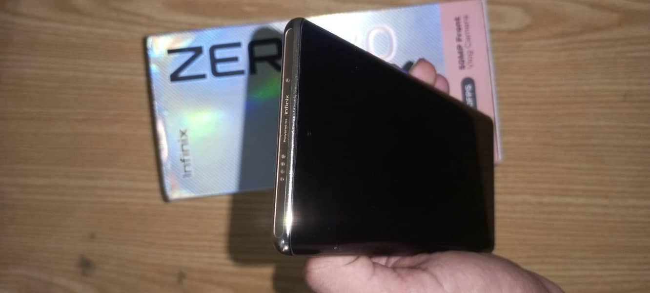 Infinix Zero 30 3