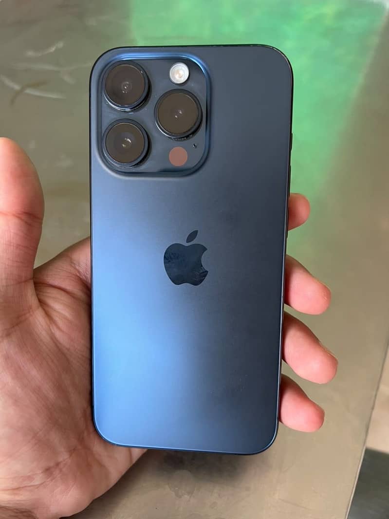 Apple iPhone 15 Pro 8