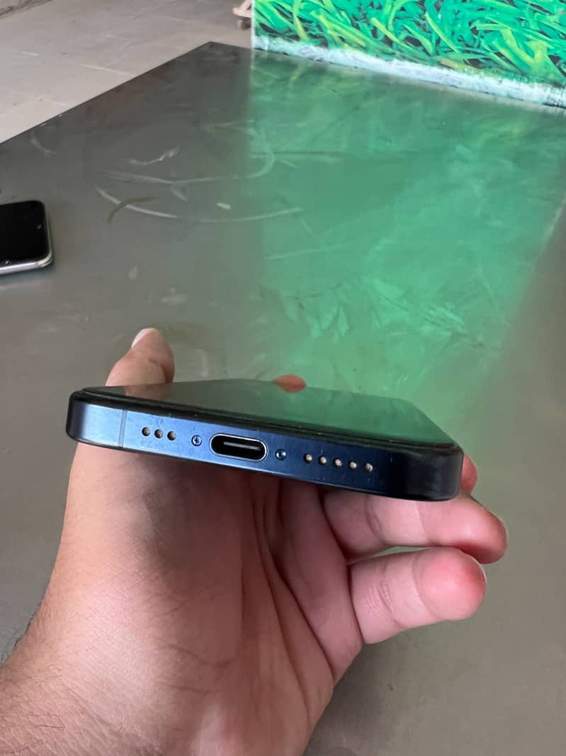Apple iPhone 15 Pro 9