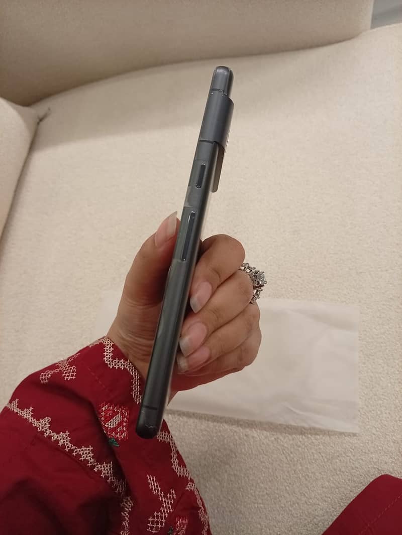 Google Pixel 7 4