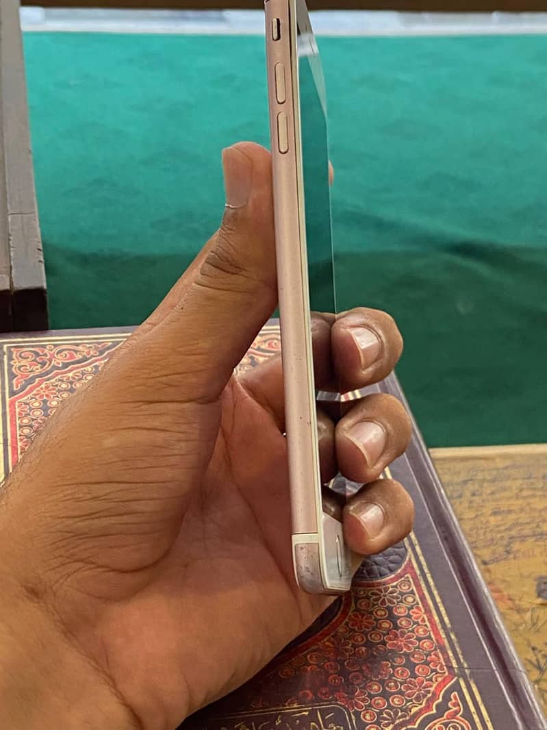 Apple iPhone 7 Plus 2