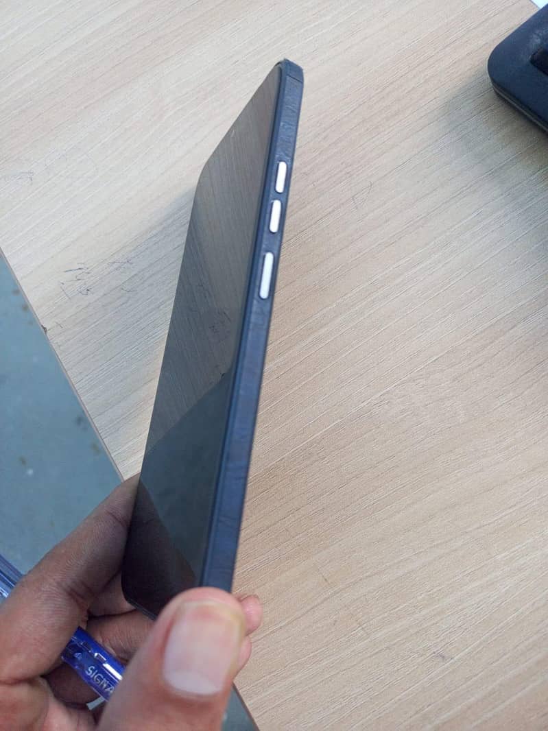 techno spark 40 pro 1