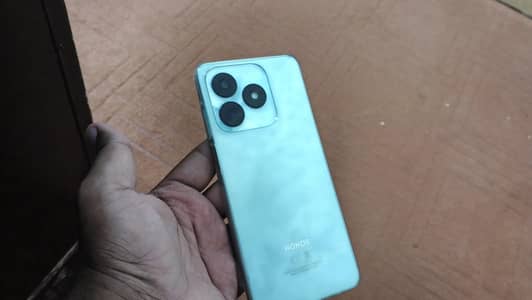 Honor X5c Plus single hand use 4 128