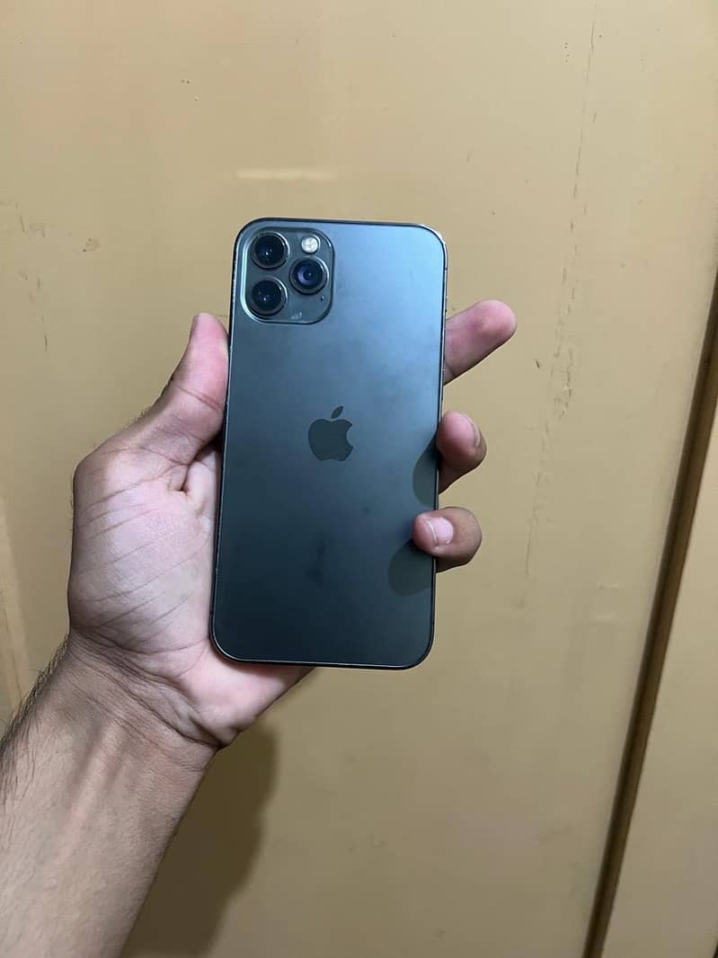 Apple iPhone 12 Pro 4