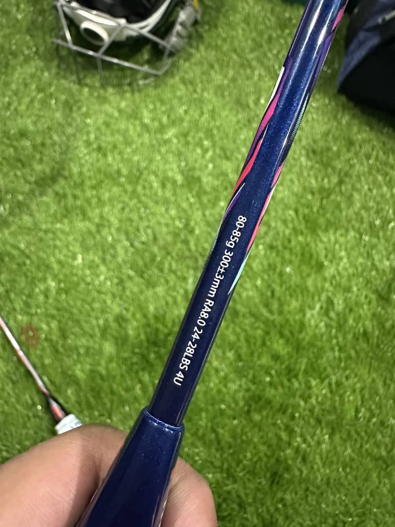 Bedminton Racket 32lbs 18