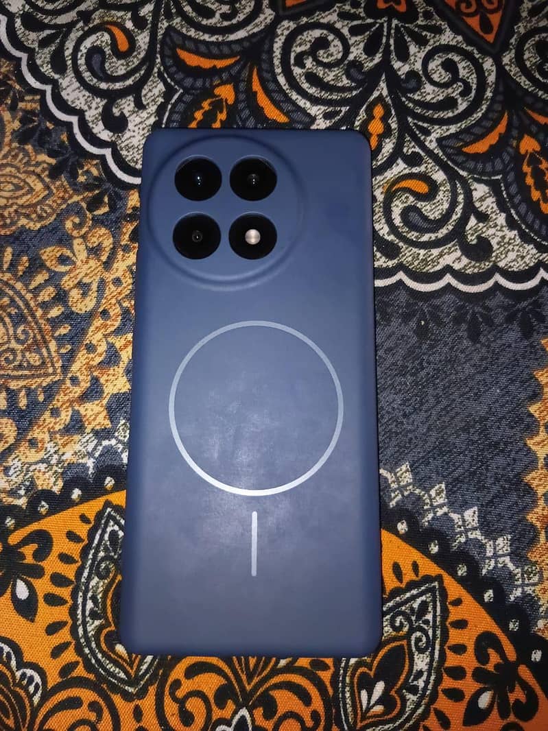 Tecno CAMON 30S 3