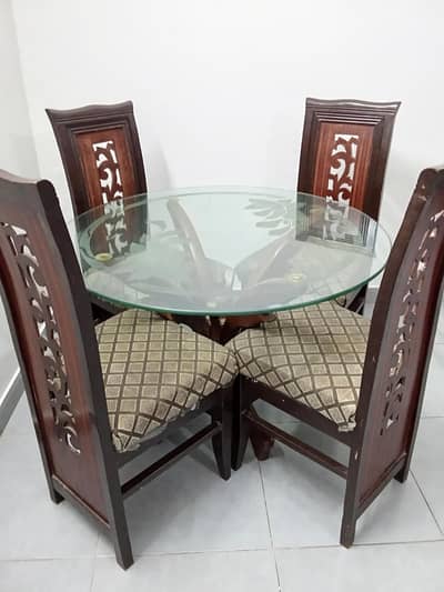 4 seater dining table
