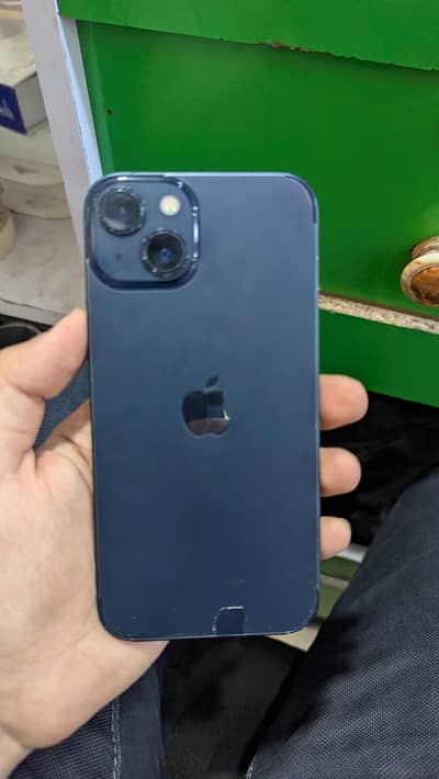 Apple iPhone 13
