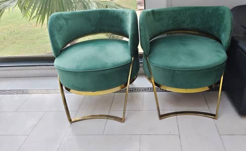 sofa Available as New condition
