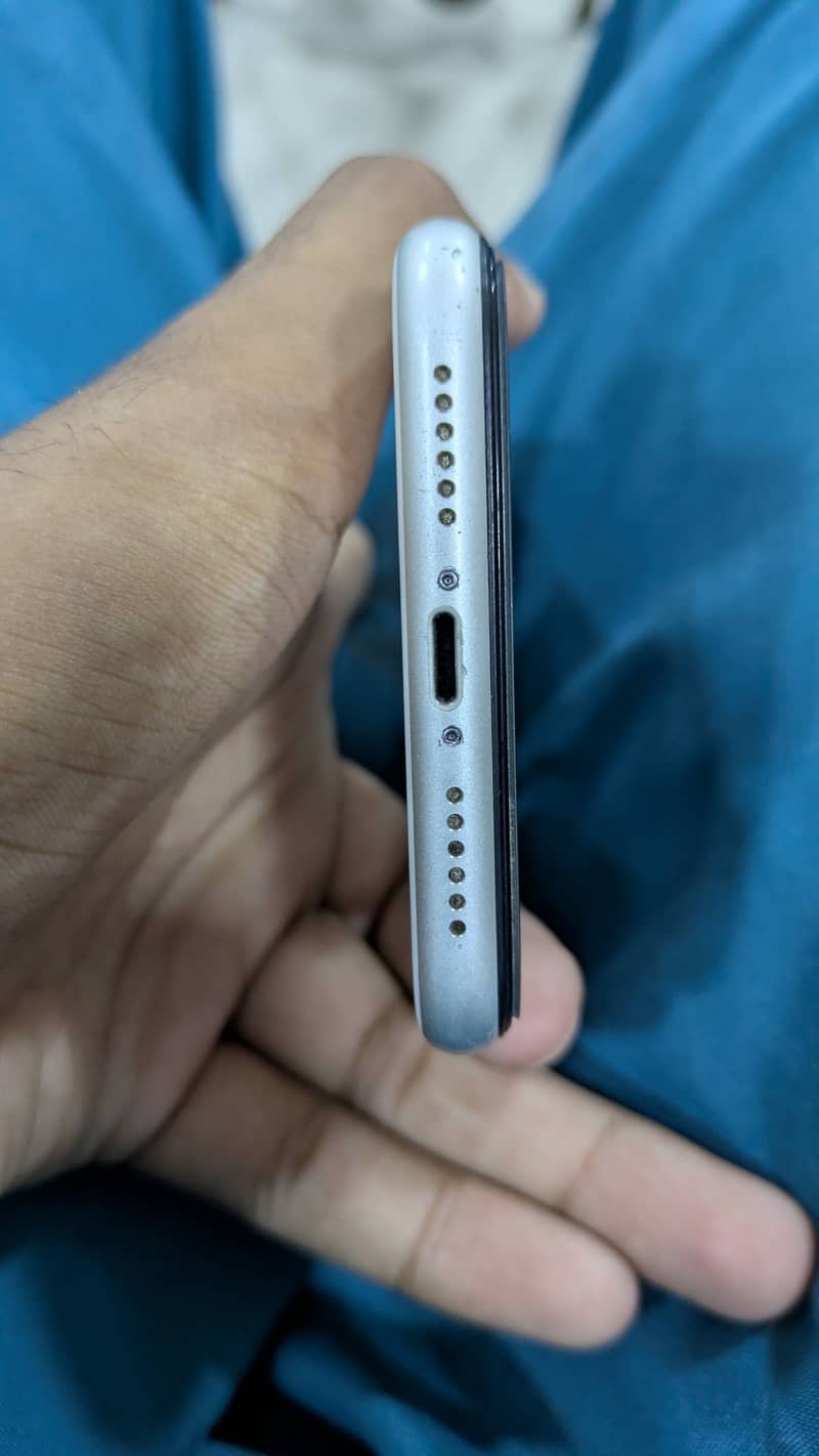 Apple iPhone 11 5
