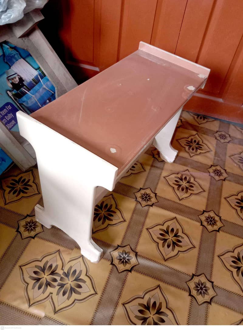 Dressing Table 4