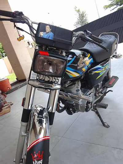 24 Bata 25 model red colour dusra owner