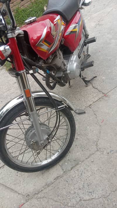 Honda CG 125 is for sale
