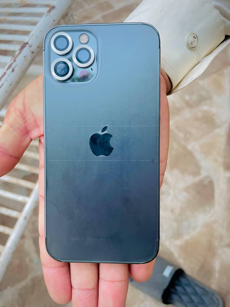 Apple iPhone 12 Pro 1