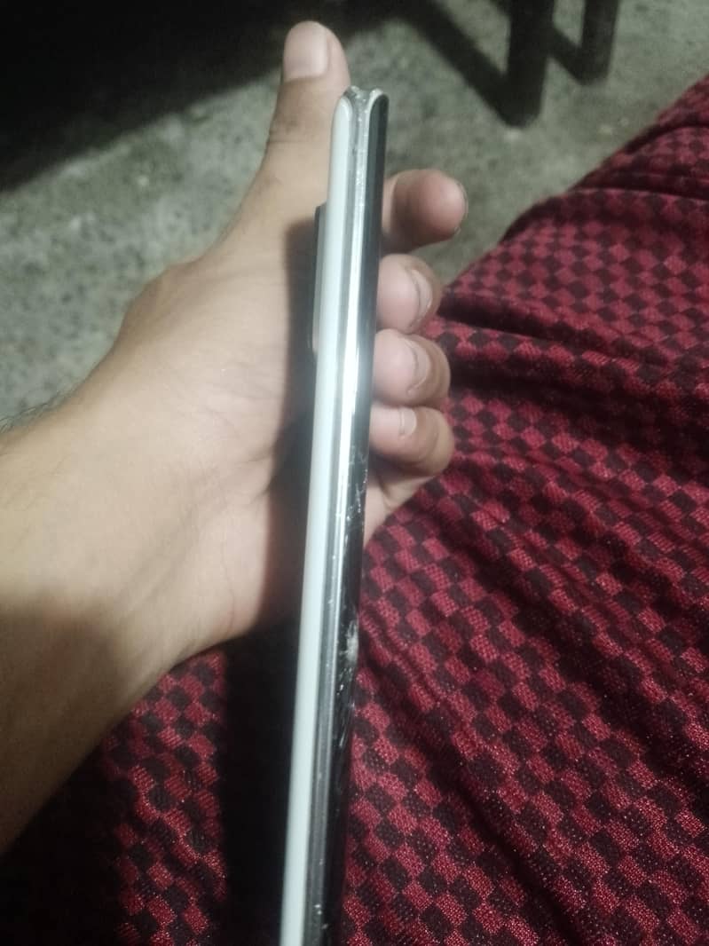 Sharp Aquos R5G 2