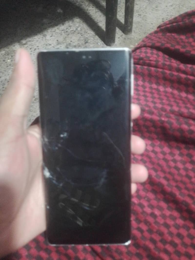 Sharp Aquos R5G 3