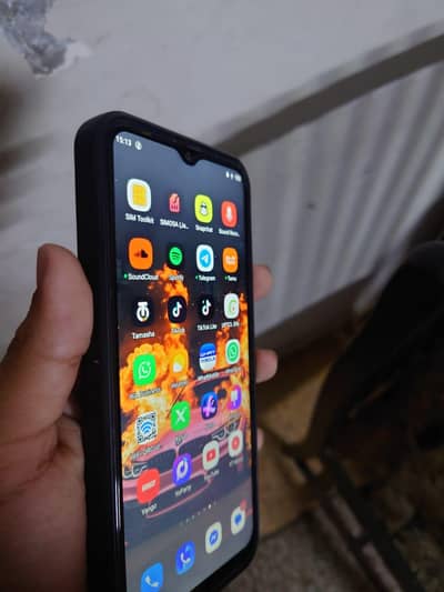 Infinix Hot 8