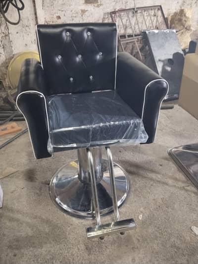 Barber chair/Cutting chair/ Shampoo unit/Trolly/Saloon Furniture.