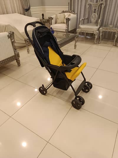 Baby Stroller - Duel Facing - Bearly Used