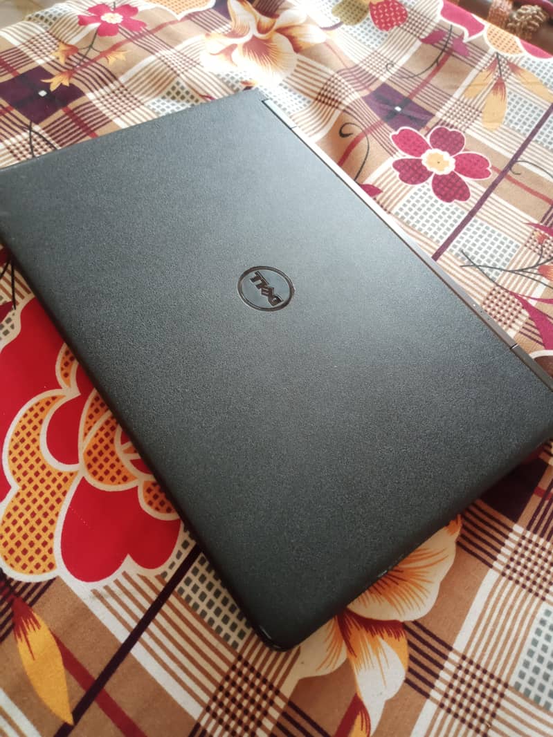 Dell Latitude E7250 0