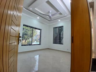 G 9/4 30x50 Full House For Rent