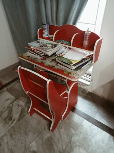 Kids study table – Perfect for Study & Homework