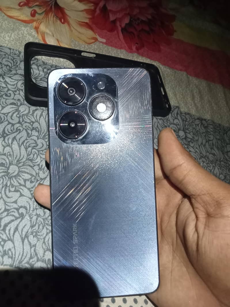 Tecno Spark 20C 3