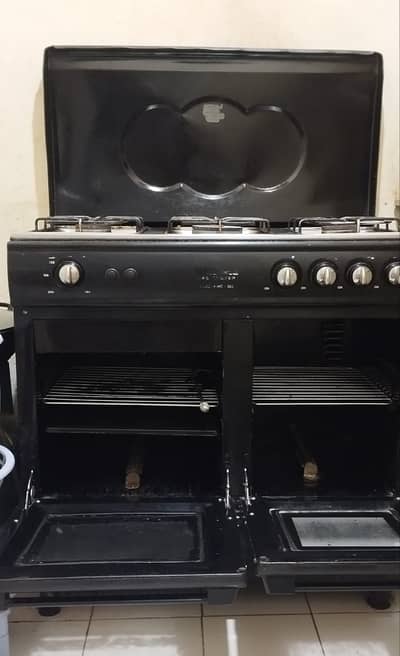 Welcome Cooking Range 3 Burners Auto-Ignition with Oven and Grill
